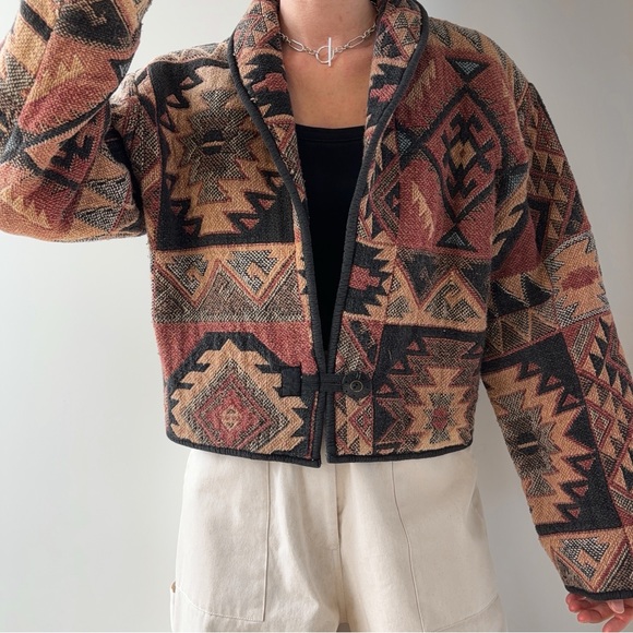 Vintage Jackets & Blazers - ‼️SOLD‼️ Vintage southwestern thick short tapestry jacket